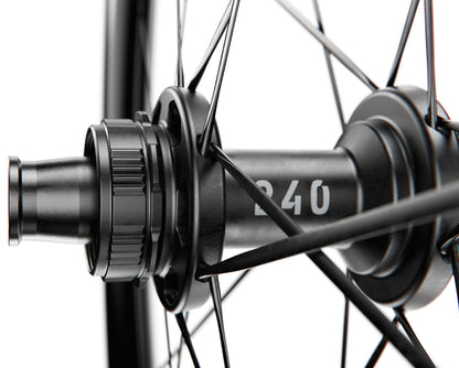 DT Swiss ARC 1400 DICUT 65 tubeless-ready carbon wheel detail