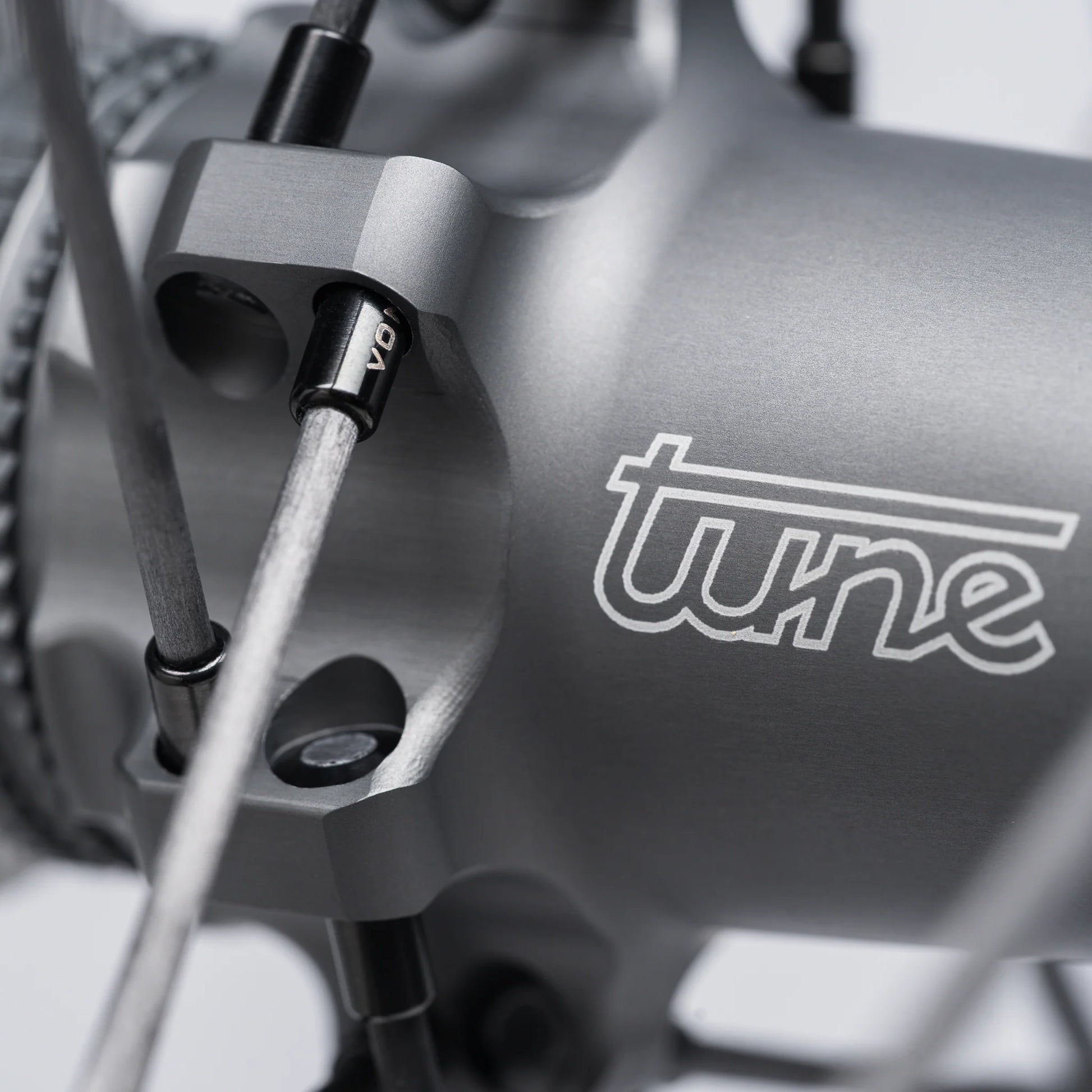 Reserve 42|49 SL Tune hub and Vonoa carbon spokes close-up